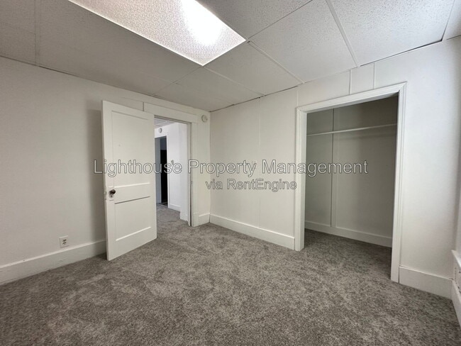 Photo - 2528 Hoyt St