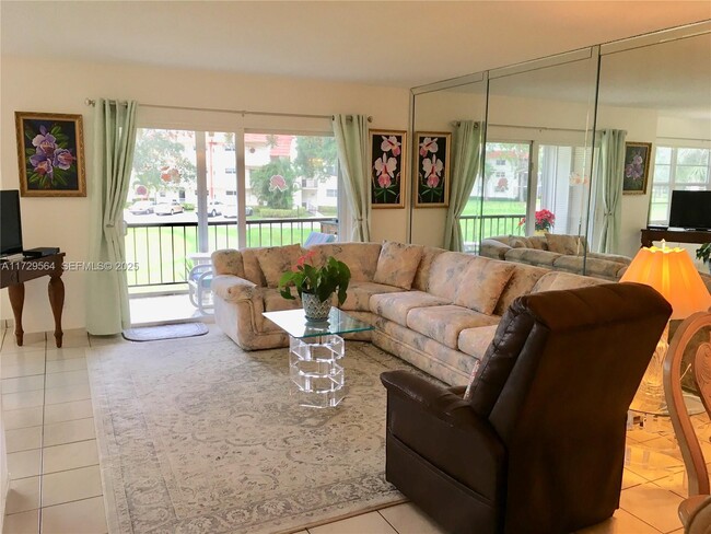 Photo - 611 S Hollybrook Dr Unit 201