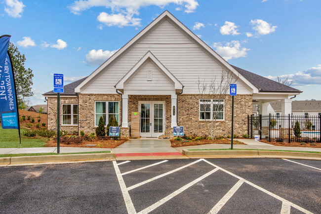 Building Photo - Covey Homes Villa Rica