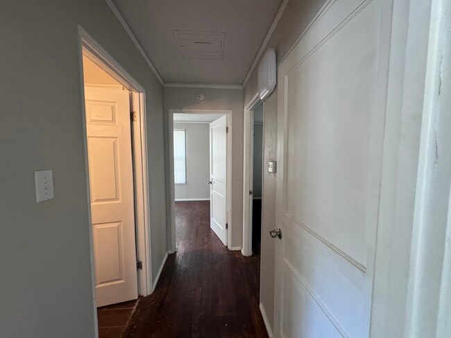 Photo - 615 W 34th St