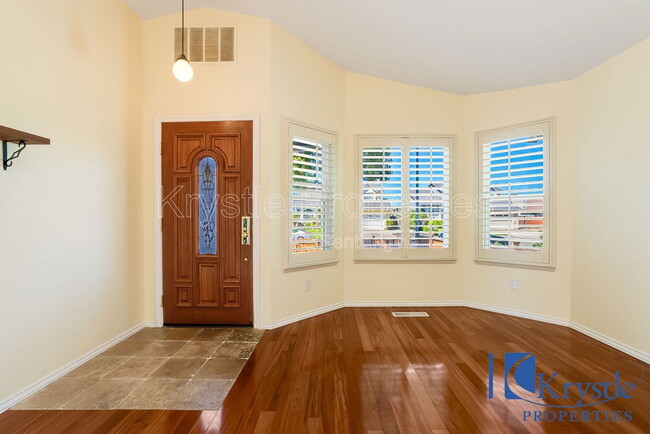 Photo - 530 N Regatta Dr Casa