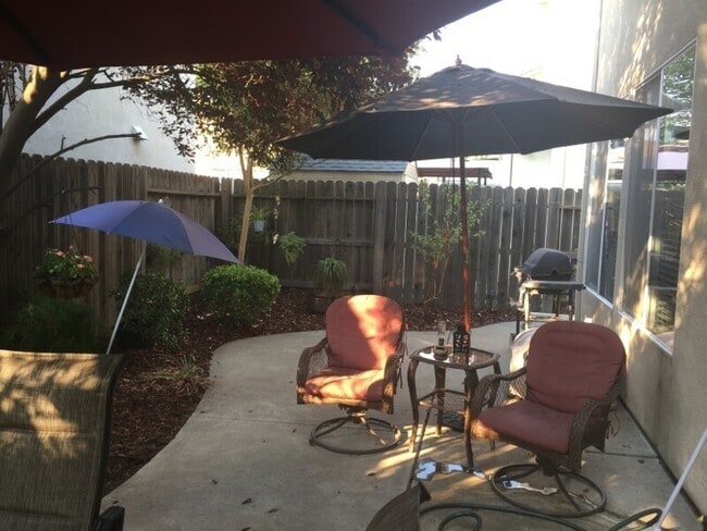 Photo - North Natomas- 3 Bed 2.5 bath 2 Car Corner home