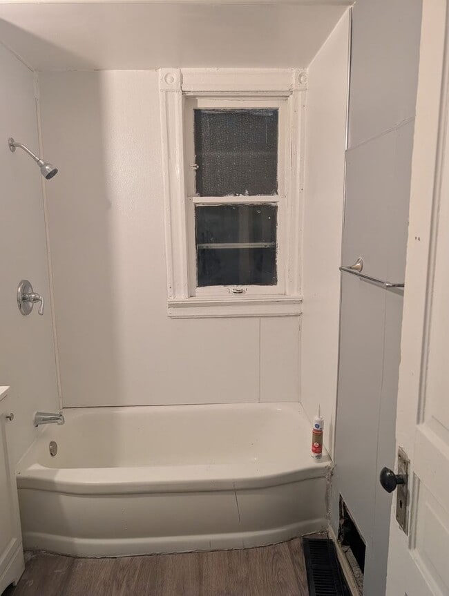 Photo - 2904-2906 N 27th St Unit Lower