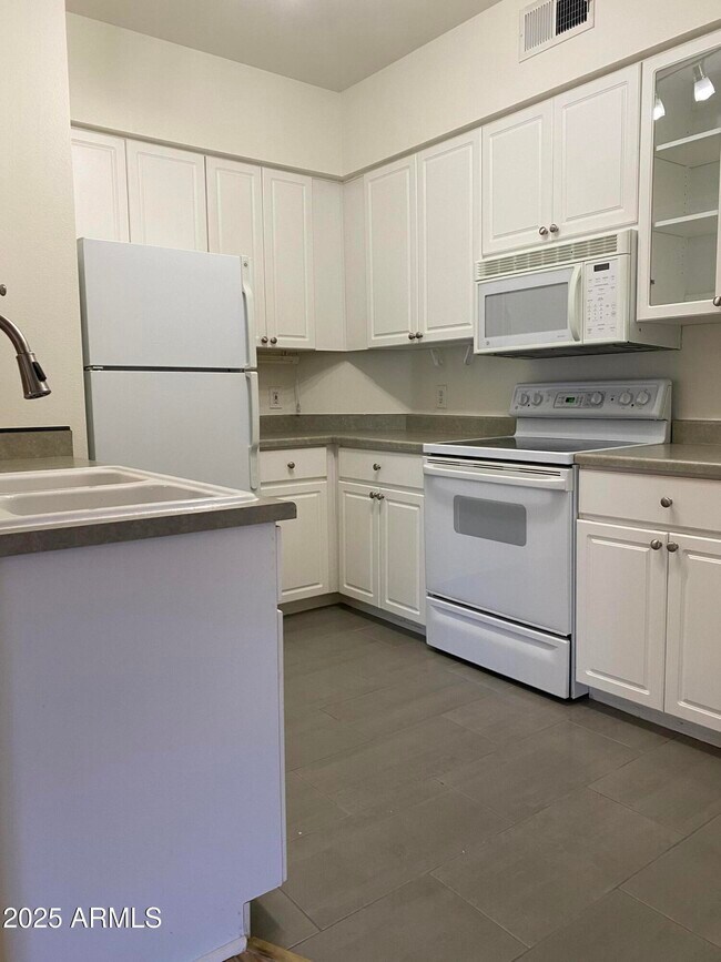 1701 E Colter St Unit 349