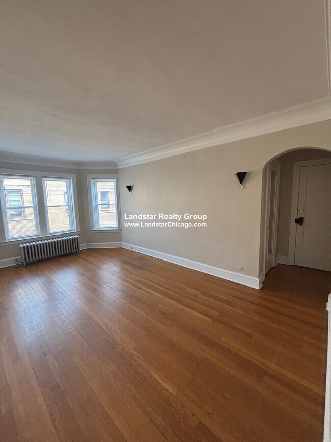 Photo - 1924 W Morse Ave Unit 3N