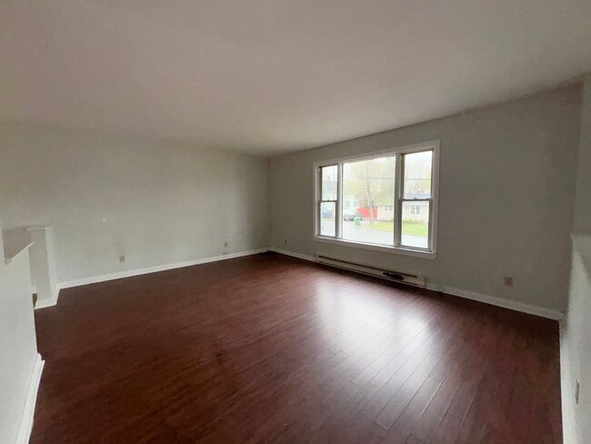 Building Photo - Apartment for Rent Unit 1