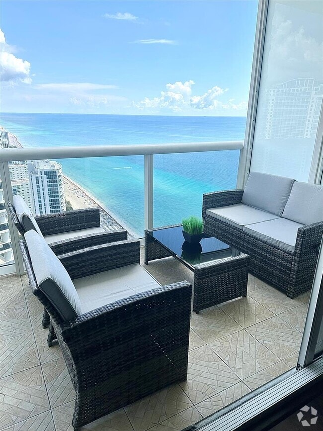 Building Photo - 1830 S Ocean Dr Unit 4109 Rental