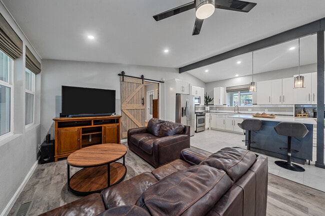 7911 Raleigh Pl