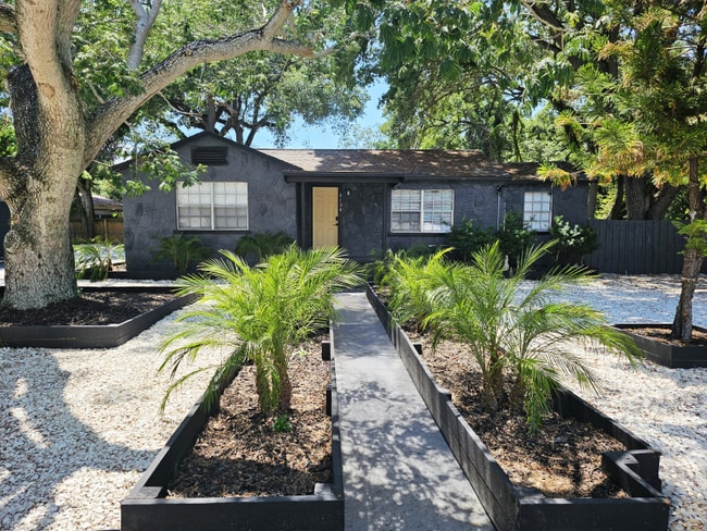 Building Photo - 4104 N Hubert Ave Rental