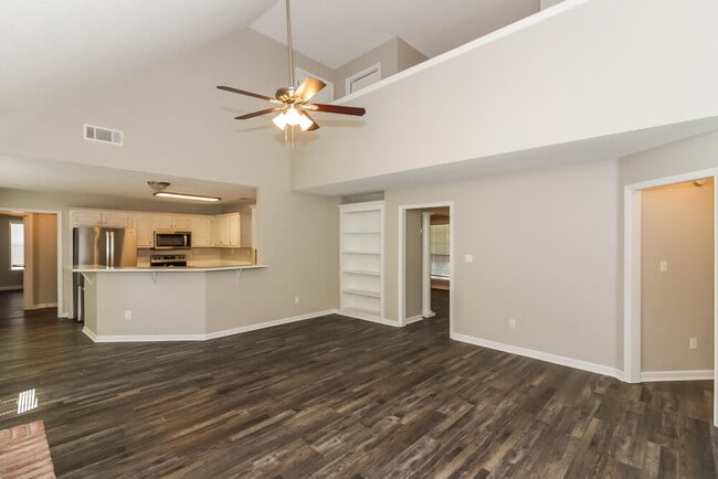 Photo - 3721 College Bluff