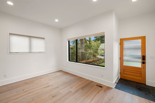 Photo - 2247 SE Brooklyn St Unit 2247