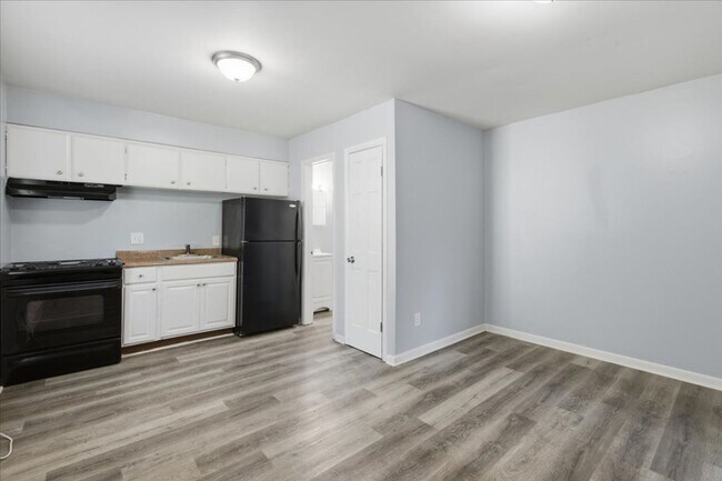 Photo - 8820 E 45th St Unit 8820 E 45th St -  4