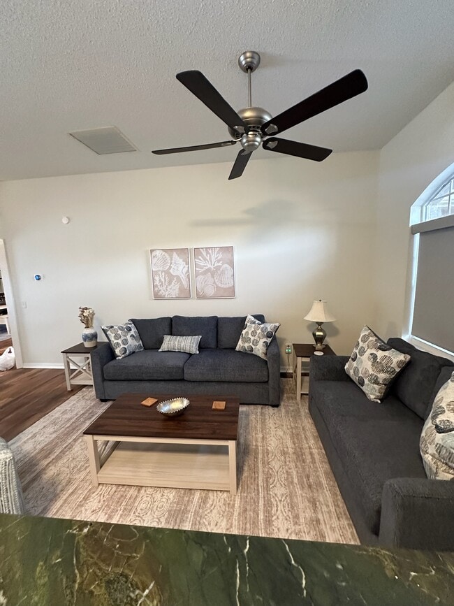 Photo - 8960 Huntington Pointe Dr