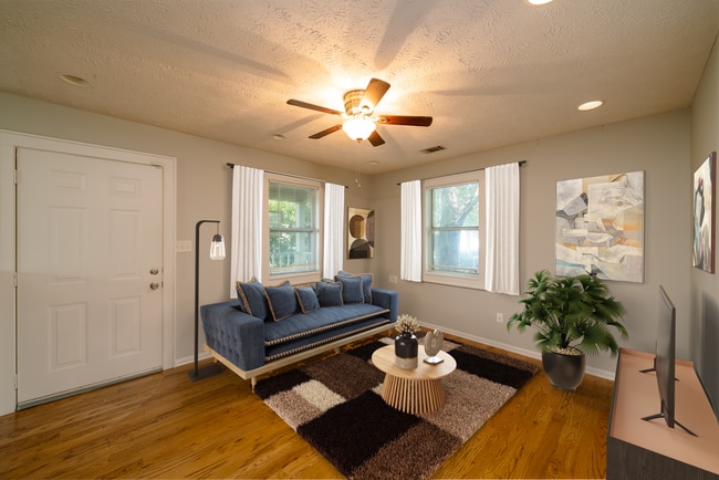 Photo - 880 Kirkwood Ave SE