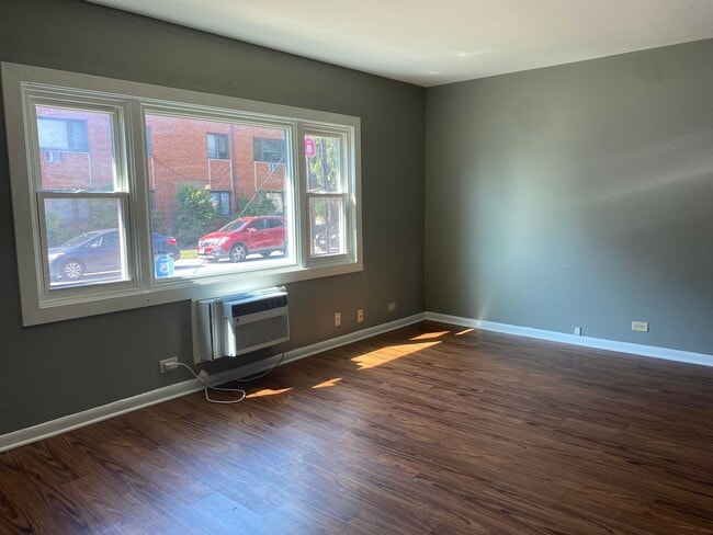Building Photo - 485 Buffalo Ave Unit 1f