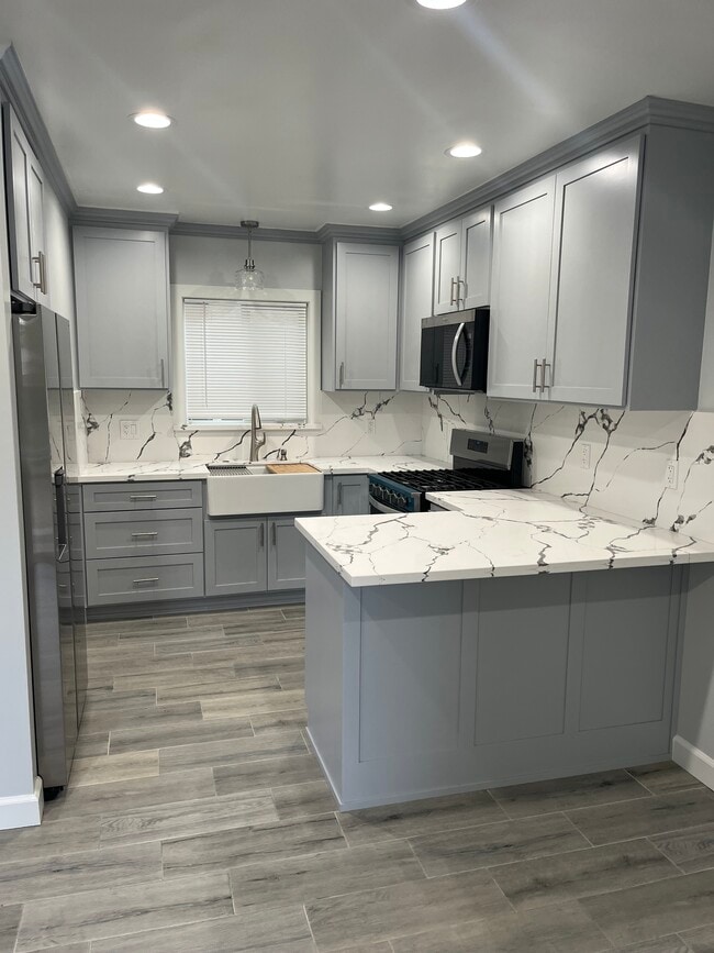 Building Photo - 728 E Harvard Pl