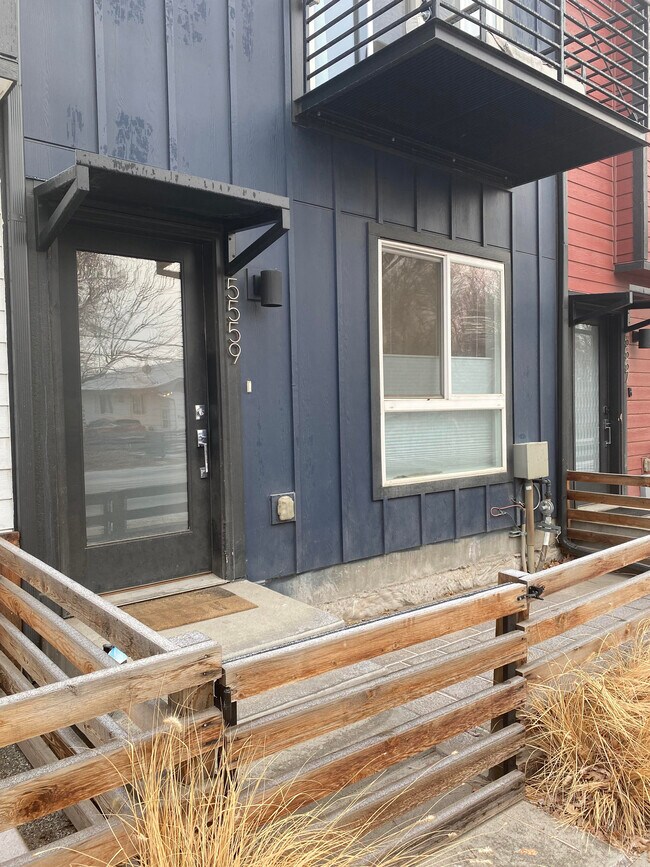 Photo - 5559 W 10th Ave