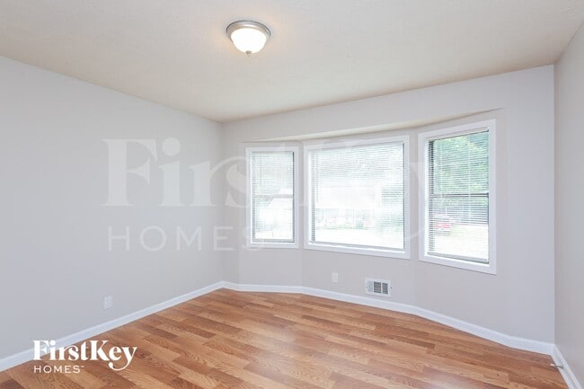 Photo - 2639 Windmere Dr NW