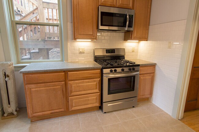 Photo - 1355 W Winona St Unit 2