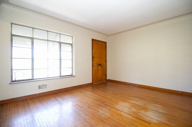 Photo - 2841 Terrace Downs St Unit 33