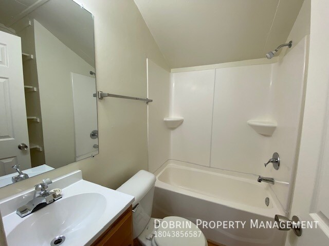 Building Photo - 527 Fritz St Rental