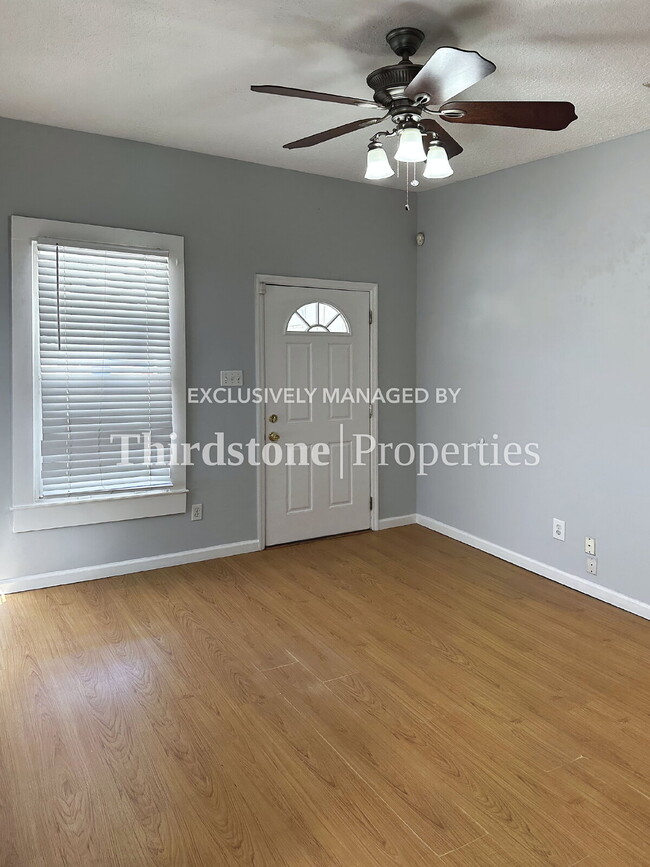Photo - 320 W 22nd St