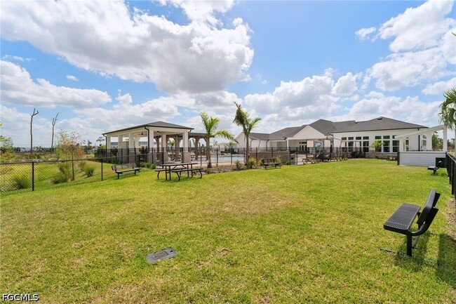 Photo - 10800 Colonial Gtwy Dr Unidad B1