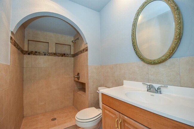 Building Photo - 4631 Lochshin Dr Rental