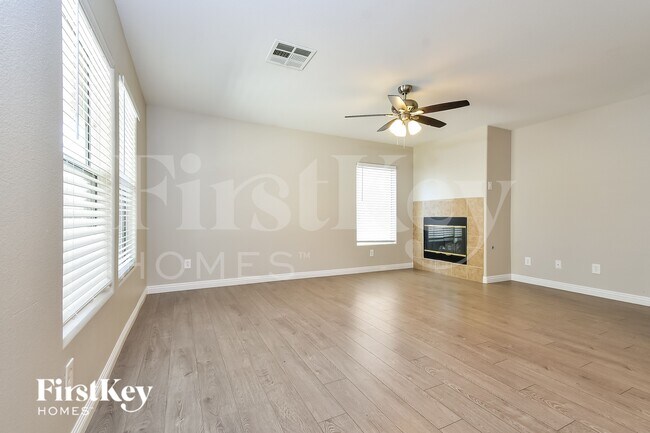 Photo - 4822 Canary Diamond Ave