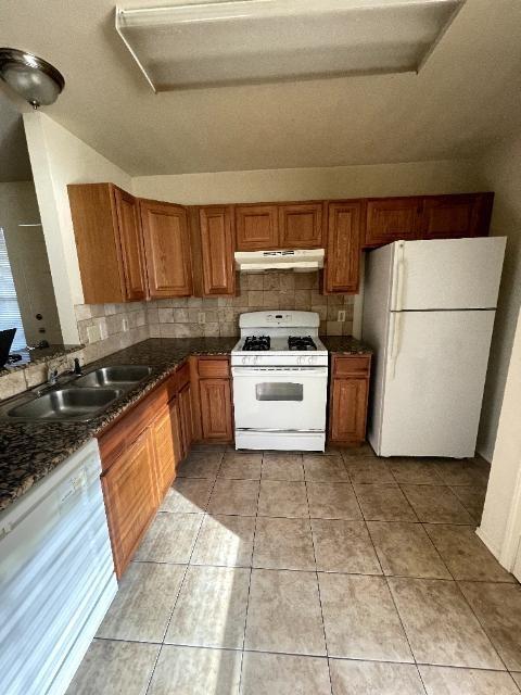 402 Algerita Dr