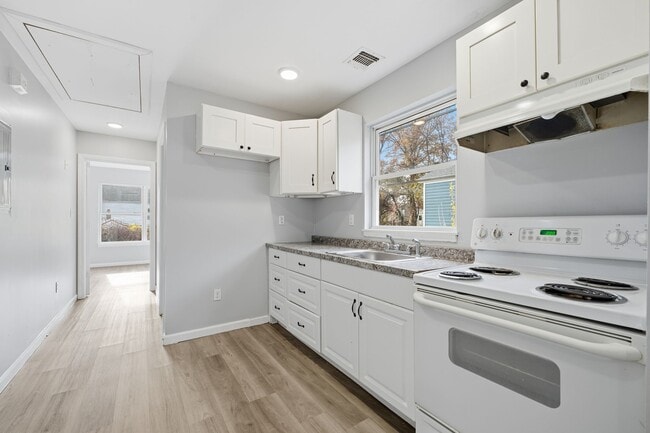 Photo - 212 N 1st St Unit 2