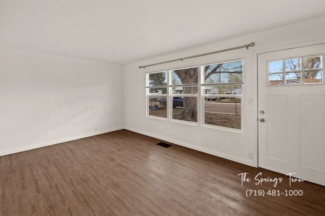 Photo - 1216 Pando Ave