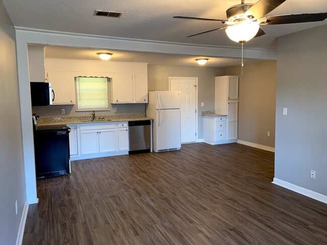 Photo - 5208 Durinda Ln NW