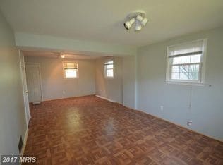 Photo - 4814 Ravensworth Rd