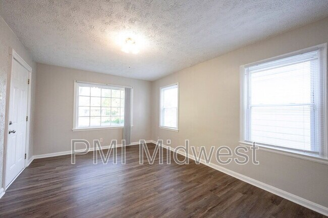 Photo - 4801 East 21st St