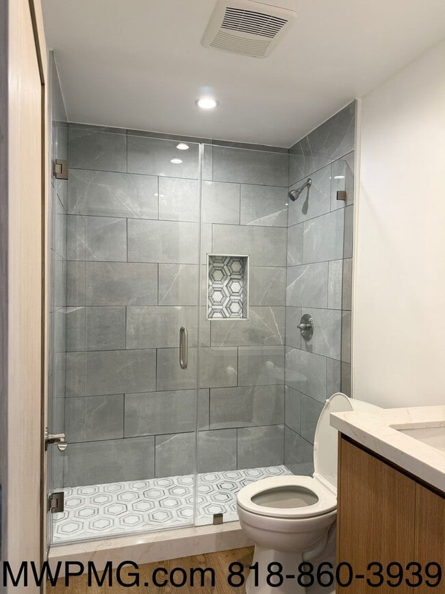 Building Photo - 14028-14030 Bessemer St. Unit 14030 1/2 Bessemer St. Rental
