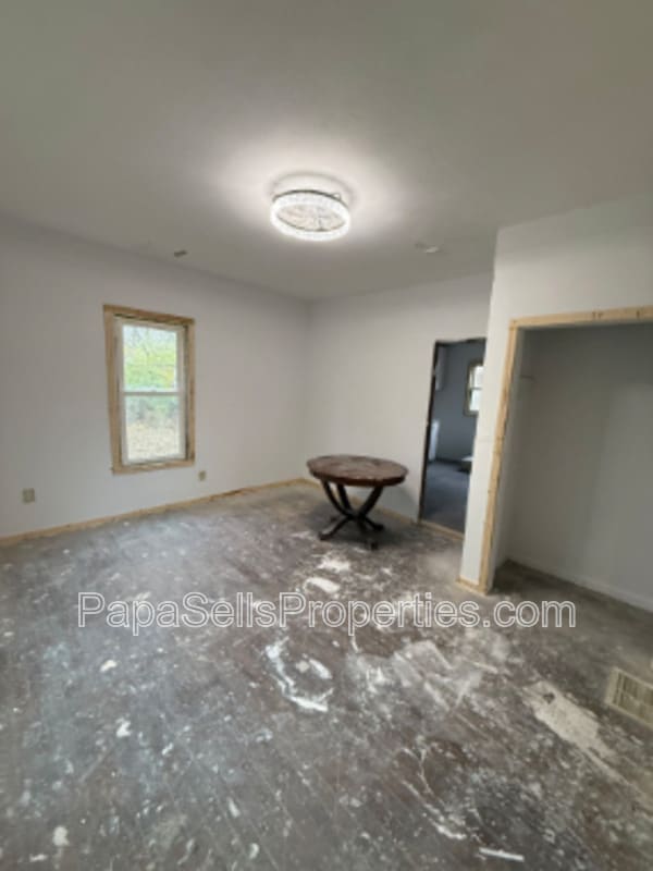 Photo - 327 E Stuart Ave
