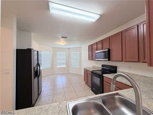 1621 SW 10th Ave