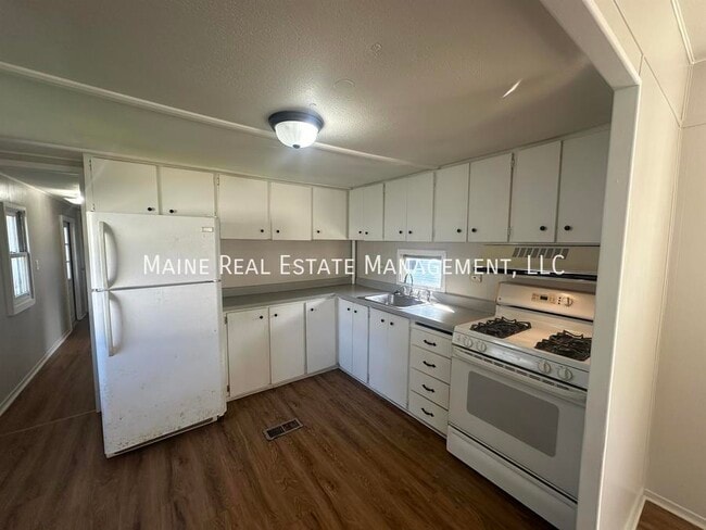 Photo - 715 College Ave