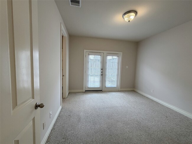 Photo - 2612 Edgefield Lakes Dr