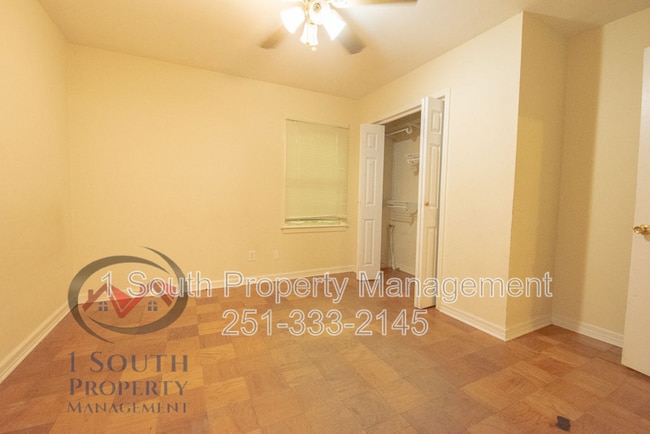 Photo - 5520 Vienna Ave