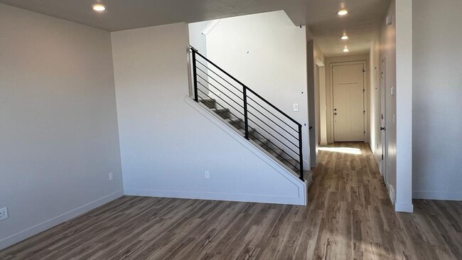 Photo - 2168 N Cloverleaf Wy