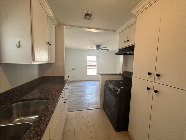 Photo - 3419 Elser St