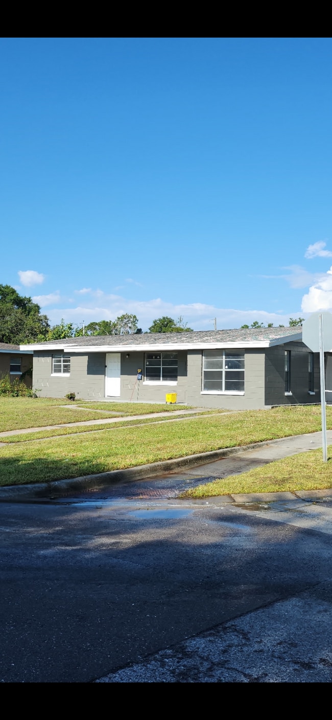 Building Photo - 4901 S 85th St Rental