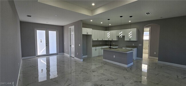 Photo - 4706 6th St W