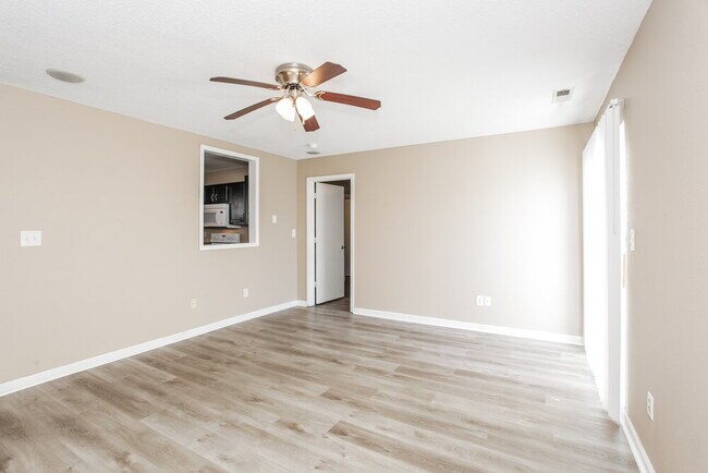 Photo - 7621 Blue Willow Dr