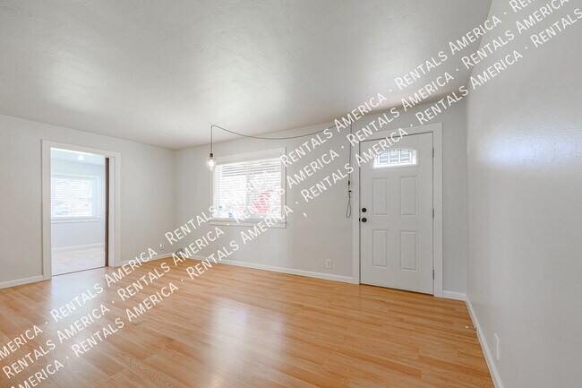 Photo - 1538 E Cedar St