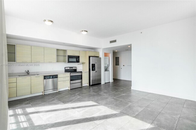 Photo - 350 NE 24th St Unit 607