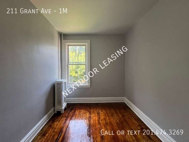 Photo - 211 Grant Ave Unidad 1M
