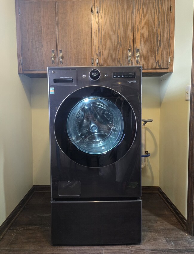 Photo - 212 Georgeanna St